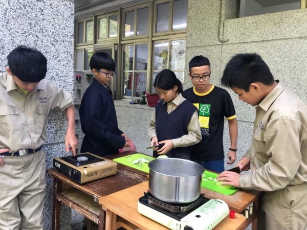 南投縣爽文國中資訊網